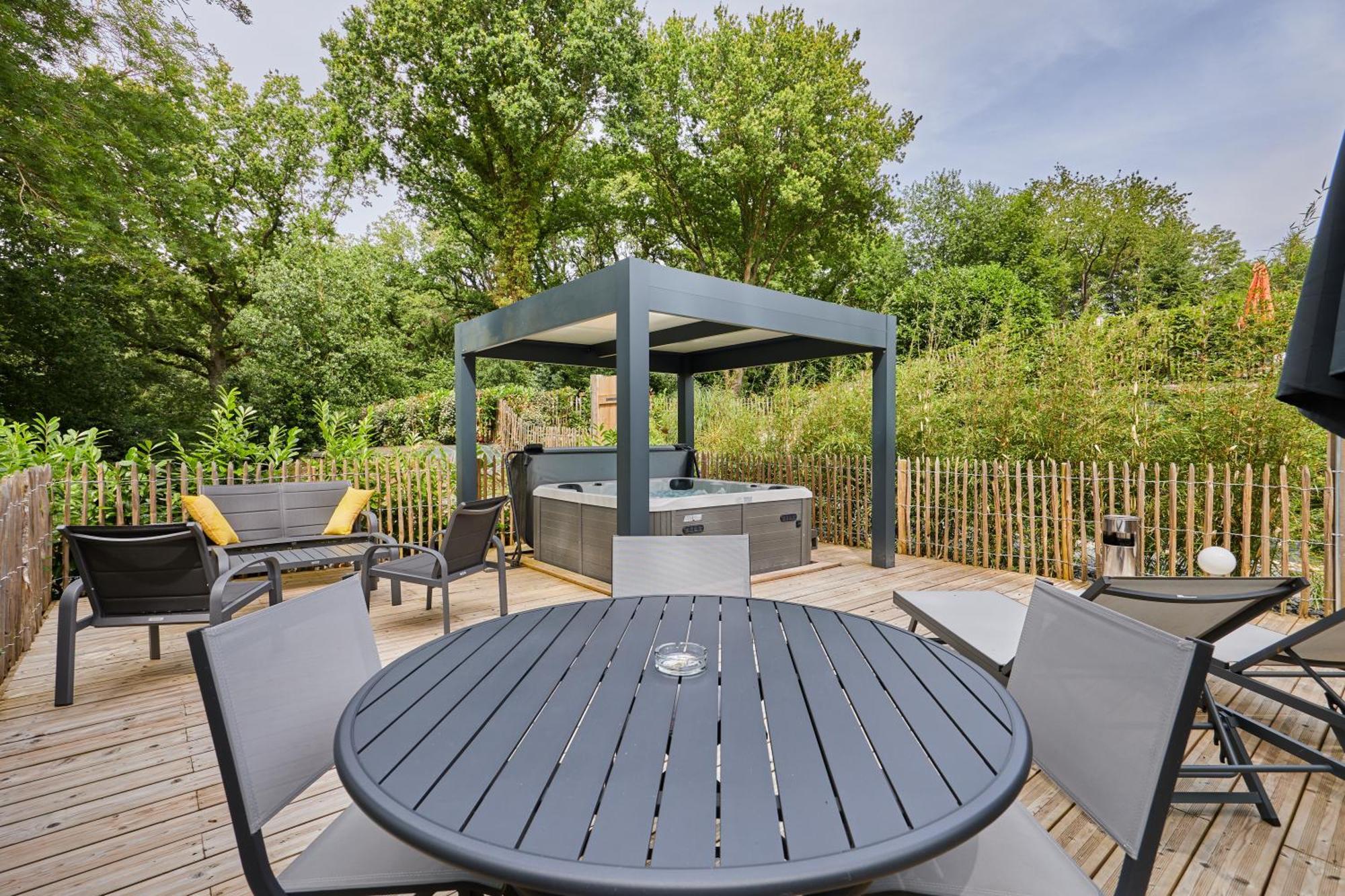 Apartamento Domaine Du Gros Chene - Terrasses Avec Jacuzzis Privatifs Ablon Exterior foto