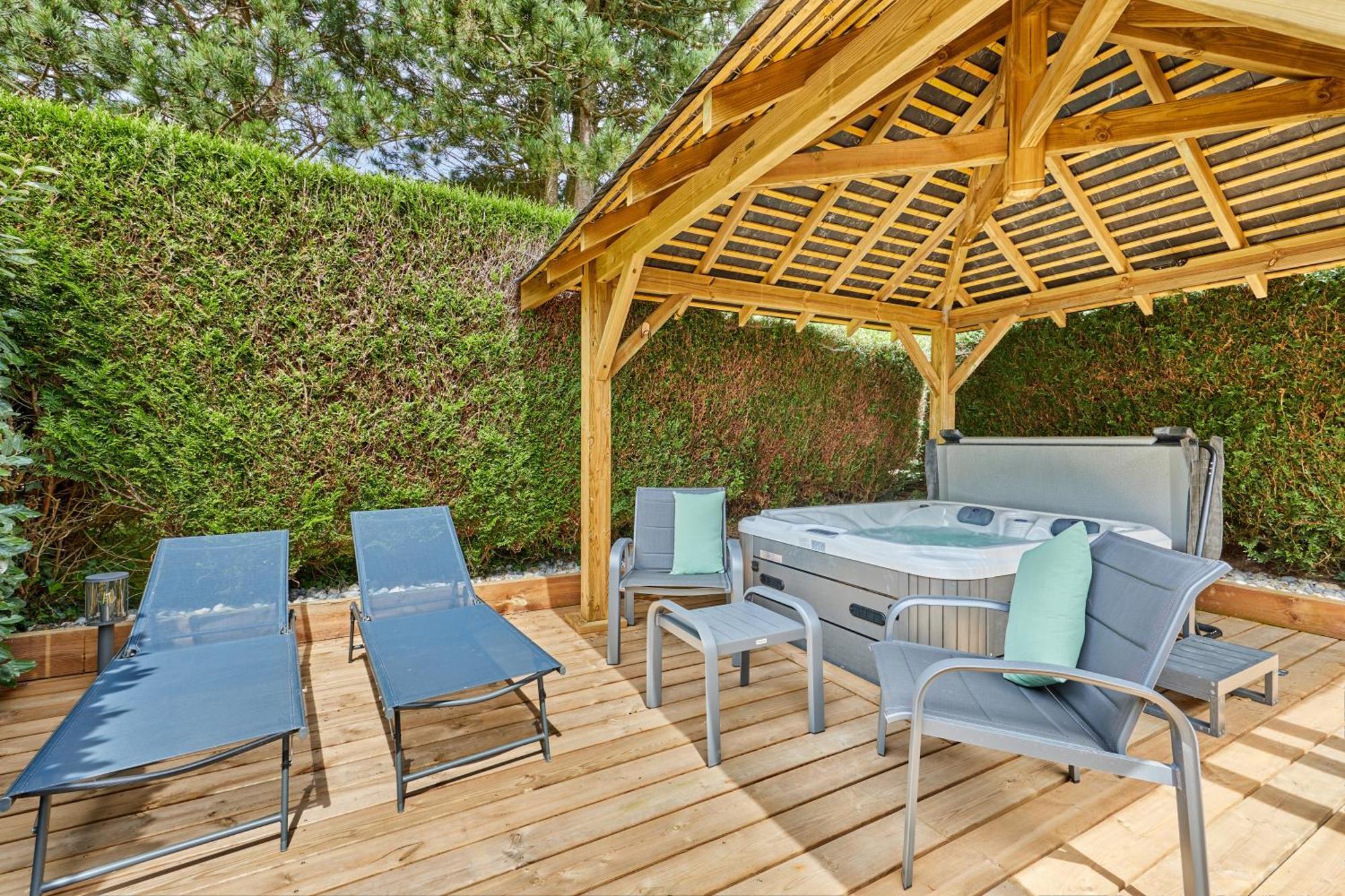 Apartamento Domaine Du Gros Chene - Terrasses Avec Jacuzzis Privatifs Ablon Exterior foto